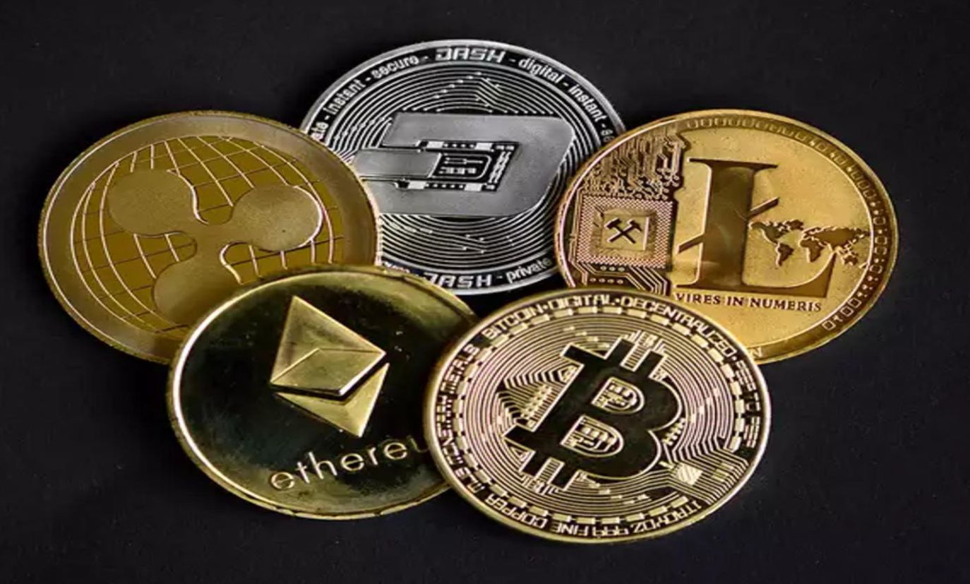 بعد الكثير من التذبذب: سعر البيتكوين شبه مستقر عند مستوى 63 ألف دولار