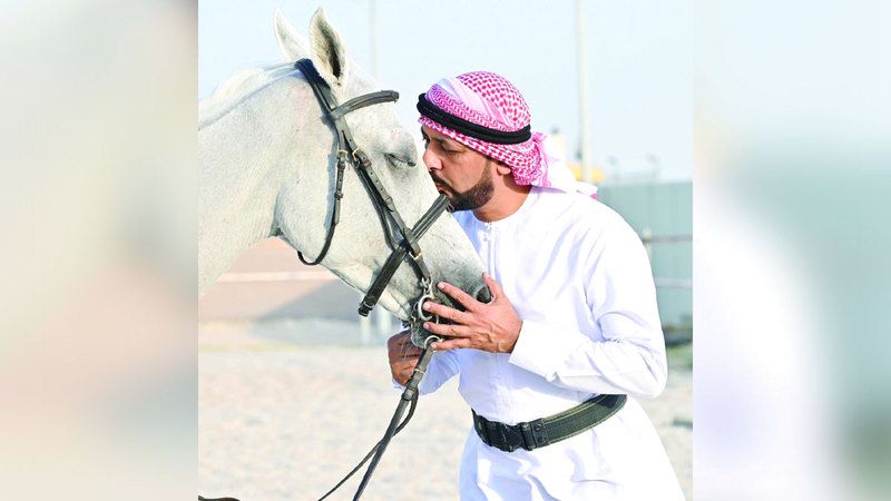 الامارات | إماراتي بلقب فارس عصامي يروي مع الخيل حكاية جديدة