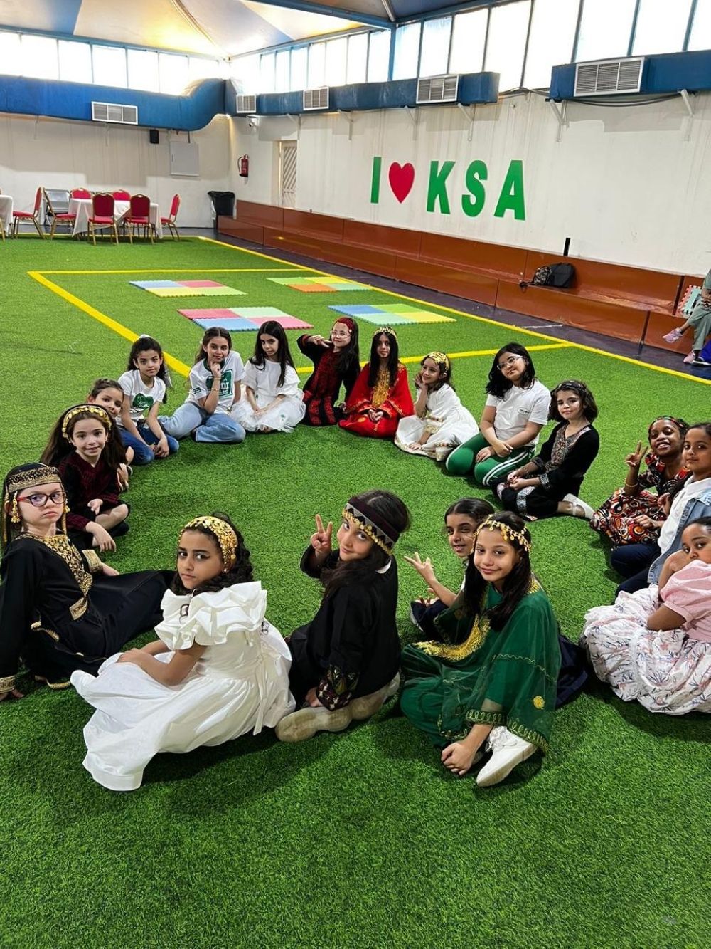 "التواصل الحضاري للتدريب" تقيم برنامج "نحن أبناء كوكب الأرض"