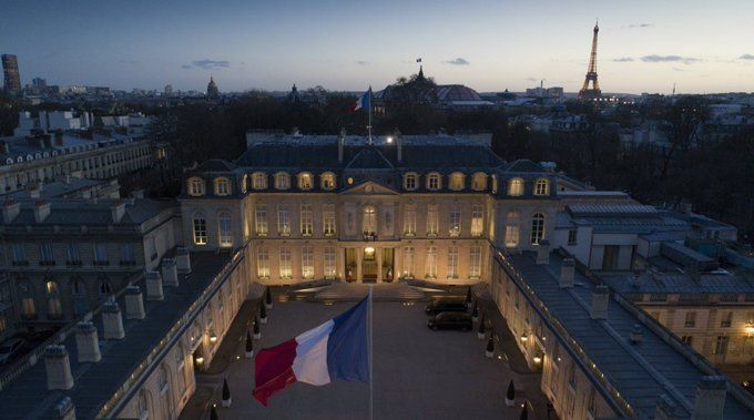 فرنسا تعلن تشكيل حكومة يمينية جديدة برئاسة بارنييه وسط انتقادات سياسية حادة