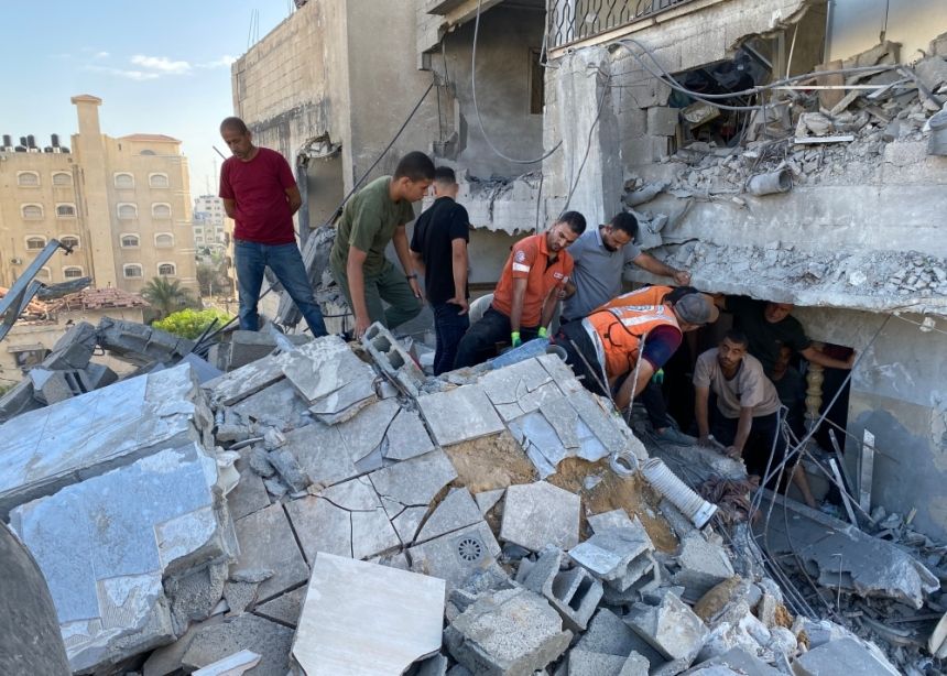 استشهاد 7 فلسطينيين في قصف للاحتلال على وسط وجنوب غزة 