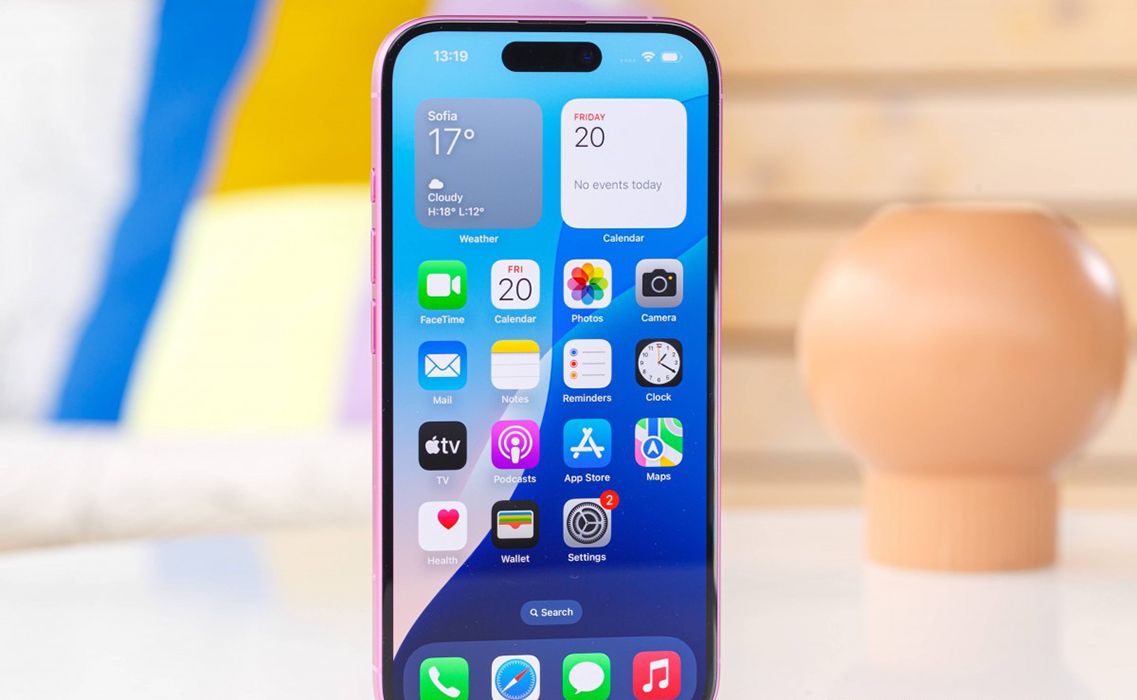 تكنولوجيا: ابل تدعم سلسلة iPhone 17 بترقية كبيرة في الشاشة