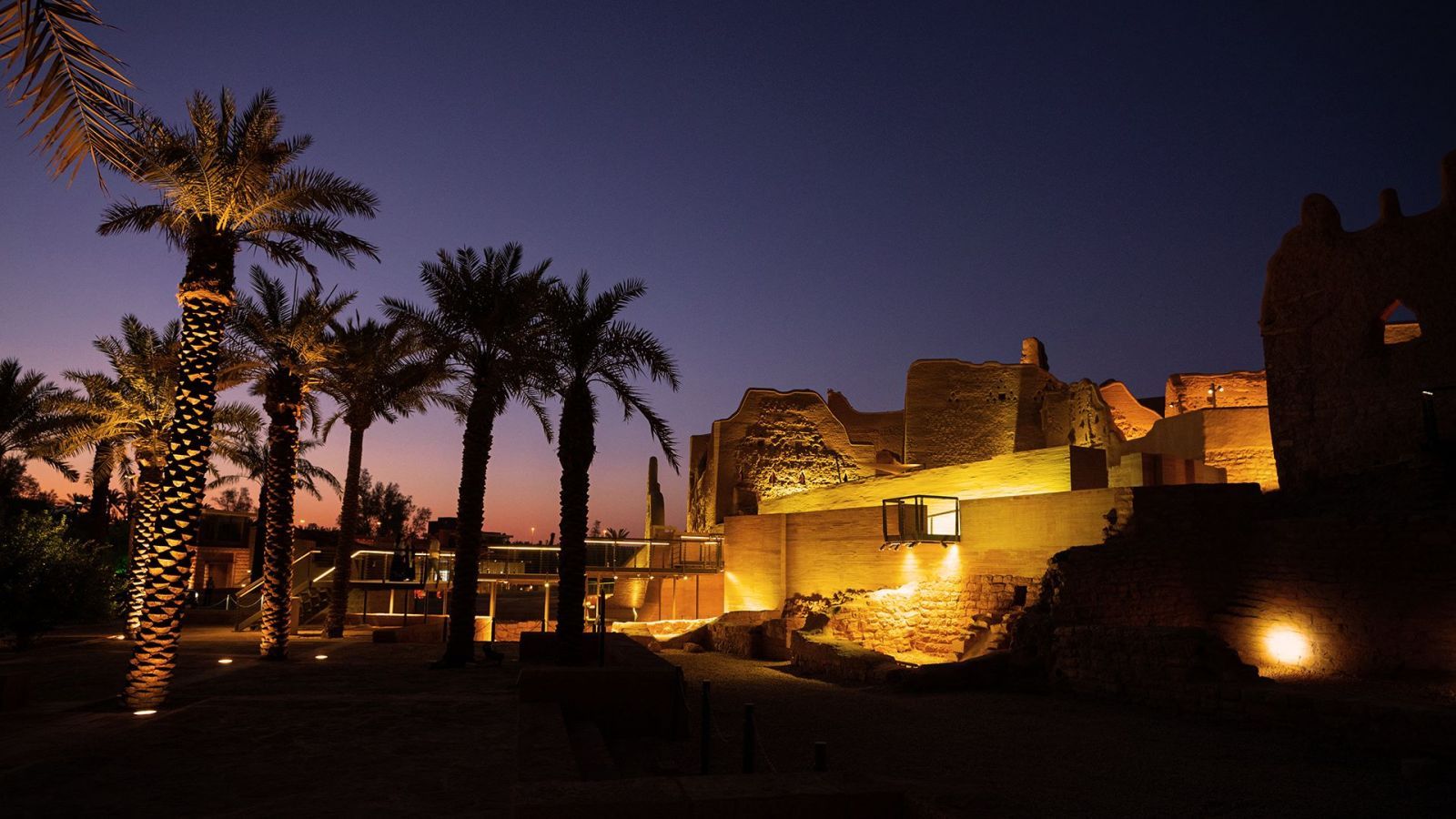 حي الطريف التراثي في الدرعية يحتضن منتدى النساء المبدعات 2024