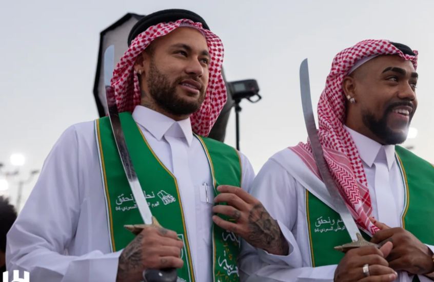 الخليج اليوم .. نيمار يظهر بالثوب السعودي.. ويعلق على استضافة المملكة لكأس العالم 2034