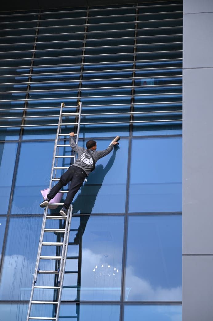 الانتهاء من تجهيزات صالة مونديال الأندية لكرة اليد بالعاصمة الإدارية.. صور