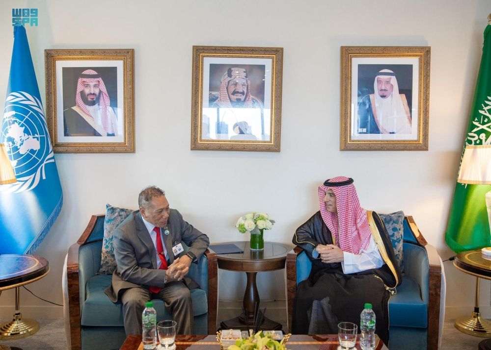 "الجبير" يبحث القضايا الإقليمية والدولية مع وزير خارجية جزر سليمان