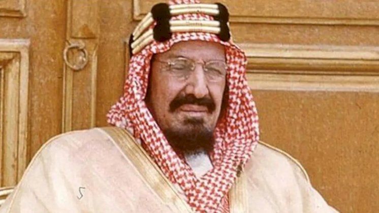 العقاد في وصف الملك: "العنيد مع الأقوياء المتواضع مع الضعفاء"