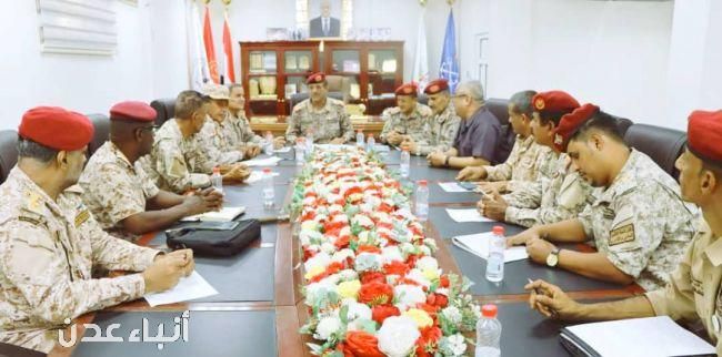 قيادة الجيش تدرس خطط التدريب للعام القادم 2025