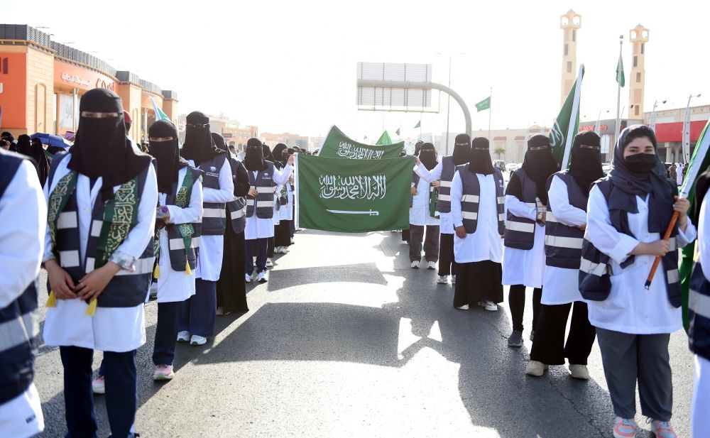 عيادات متنقلة وفحوصات مجانية في مسيرة اليوم الوطني بالقصيم