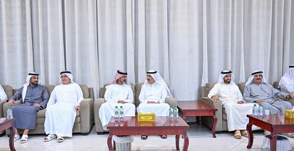 حاكم أم القيوين يتقبل تعازي ولي عهد عجمان في وفاة الشيخ عبدالله بن أحمد المعلا