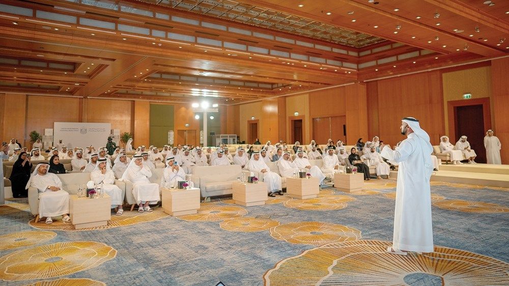 عبدالله آل حامد: كل إماراتي على مواقع التواصل الاجتماعي سفير لبلاده