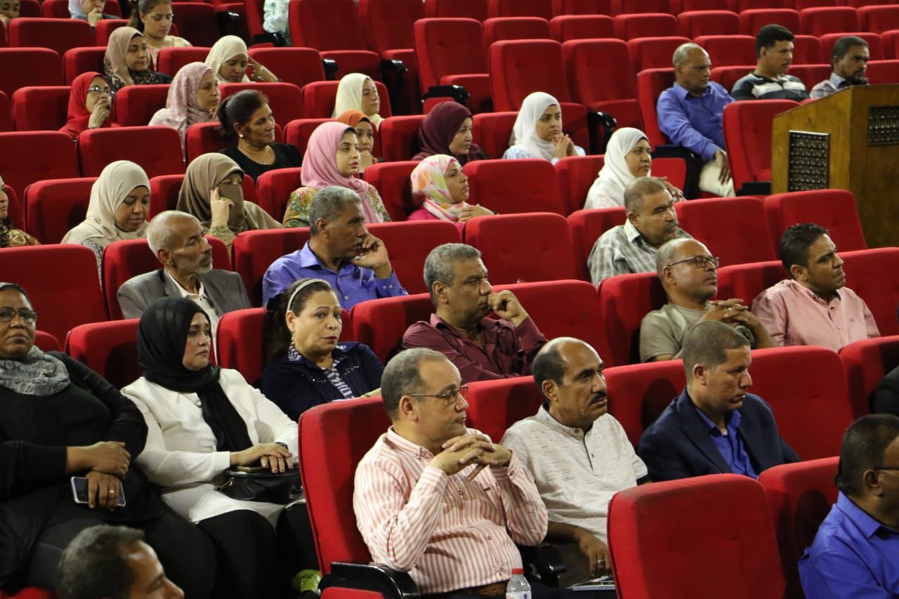 افتتاح مؤتمر "تشكلات النص وتحولات المجتمع" بإقليم جنوب الصعيد .. صور