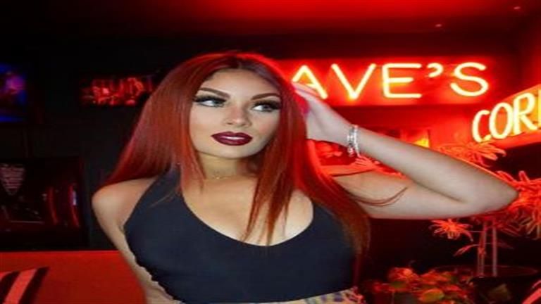 10 صور لبلوجر تفقد توازنها وتسقط أثناء التزلج.. لن تصدق ماذا حدث؟