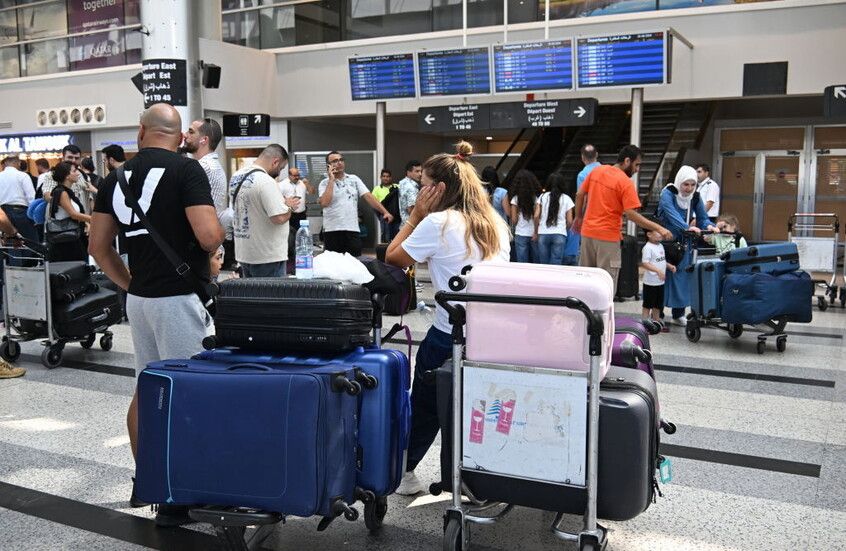 الخليج اليوم .. خطوط جوية عربية خليجية تعلق رحلاتها إلى بيروت