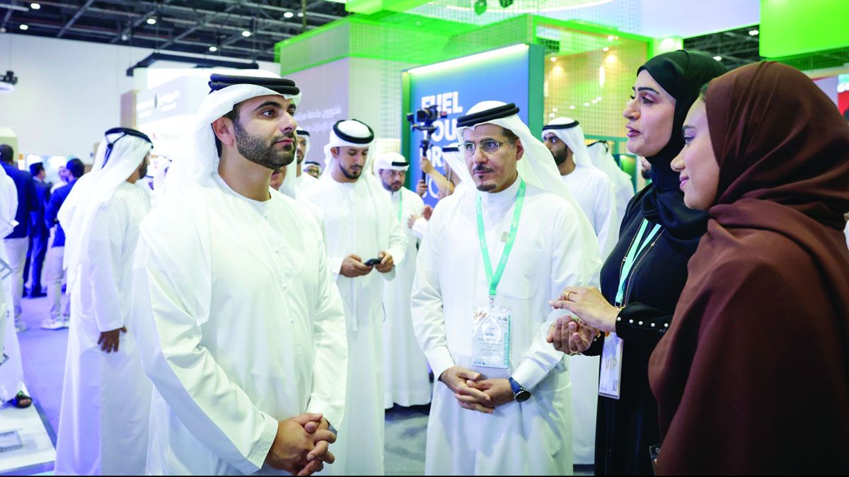 الامارات | منصور بن محمد يفتتح معرض «رؤية - الإمارات للوظائف»