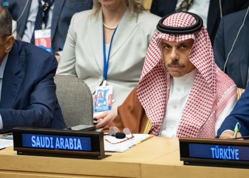 وزير الخارجية: موقف مؤسسات دولية من الكارثة في فلسطين نال من شرعيتها