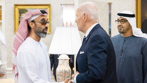 طحنون بن زايد: رئيس الدولة حريص على تعزيز العلاقات الاستراتيجية بين الإمارات وأميركا