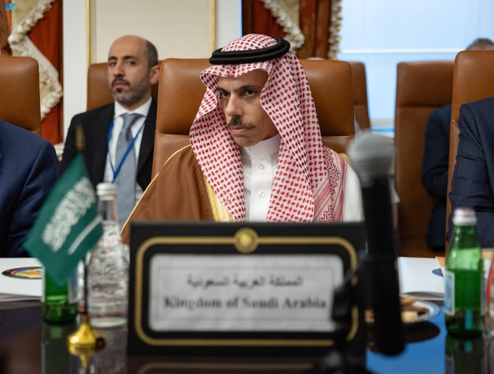 تفاصيل مشاركة وزير الخارجية في اجتماع مجلس التعاون و"البينيولكس"