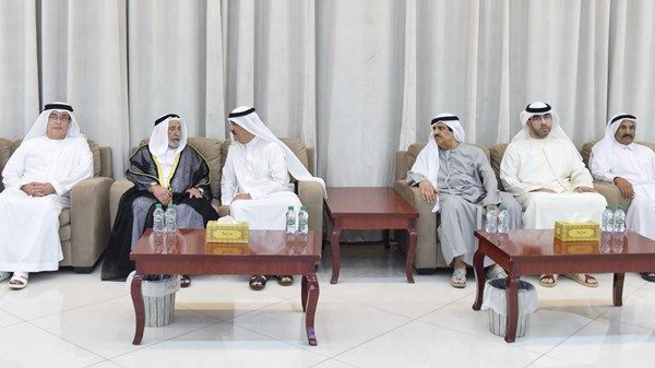 حاكم الشارقة والشيوخ يعزون حاكم أم القيوين في وفاة عبدالله المعلا