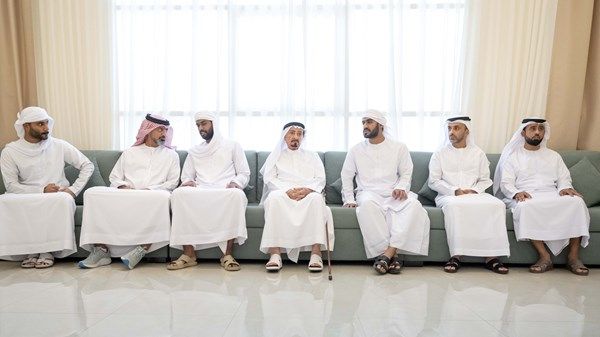 حاكم عجمان وولي عهده يقدمان واجب العزاء في شهيدي الوطن ناصر البلوشي وعبد العزيز الطنيجي