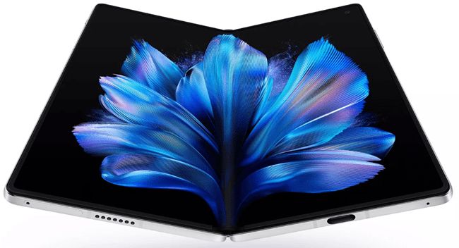 تكنولوجيا: الجيل القادم من الهواتف القابلة للطي يأتي بتصميم أكثر نحافة وأخف وزناً