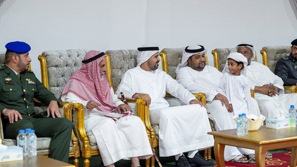 ذياب بن محمد بن زايد يقدم واجب العزاء في الشهيد نهيان المرزوقي