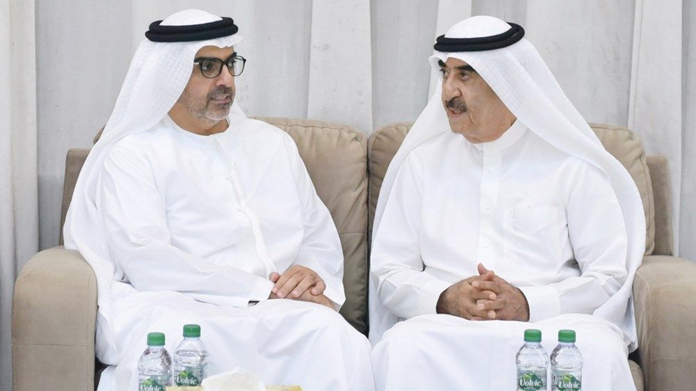 حاكم الشارقة والشيوخ يعزون حاكم أم القيوين في وفاة عبدالله المعلا