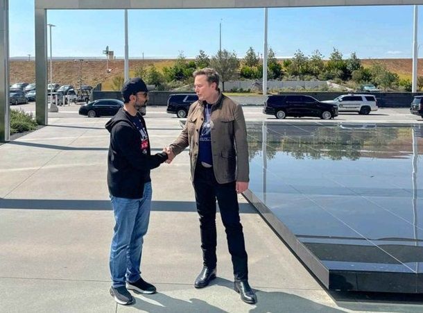الامارات | طحنون بن زايد يبحث مع إيلون ماسك سبل التعاون المشترك في مجال التكنولوجيا المتقدمة والذكاء الاصطناعي