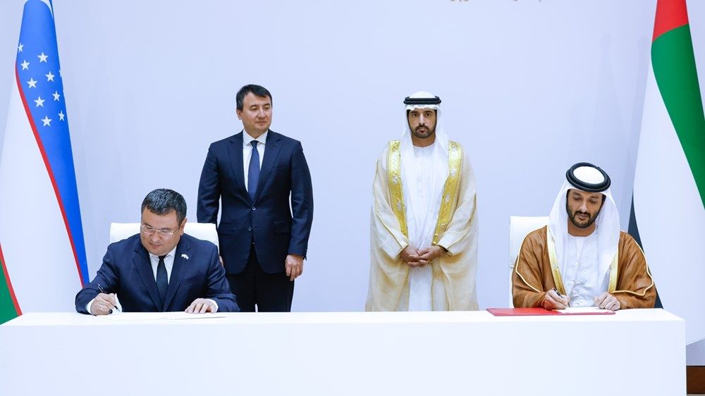 حمدان بن محمد يشهد توقيع اتفاقيات تعاون ثنائي بين الإمارات وأوزبكستان