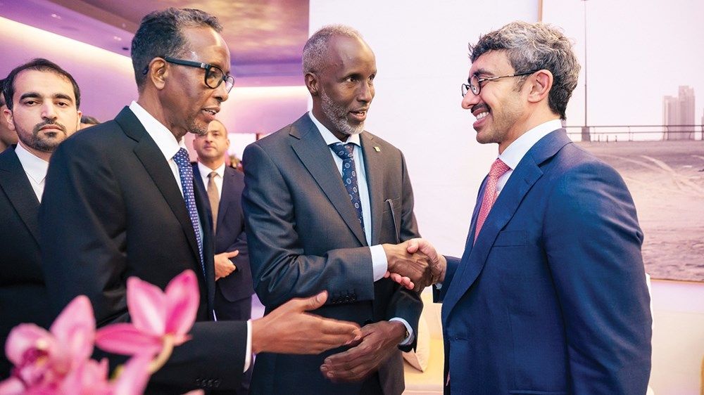 عبدالله بن زايد: ترسيخ التعاون والشراكة مع العالم