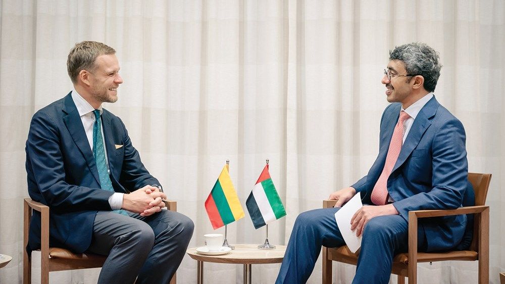 عبدالله بن زايد: دعم الأمن والاستقرار والازدهار لليمن وشعبه الشقيق