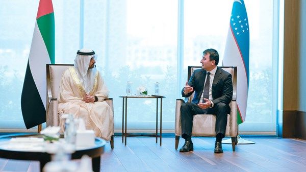 حمدان بن محمد يستعرض مع نائب رئيس وزراء أوزبكستان تطور علاقات البلدين وسبل تعزيزها