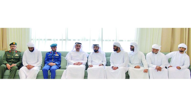 الامارات | وفد من كبار ضباط وزارة الدفاع يقدّم واجب العزاء إلى أسر شهداء الوطن