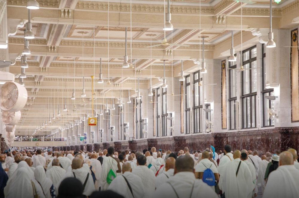 "الحج والعمرة" توصي المعتمرين بالالتزام بالإرشادات الصحية