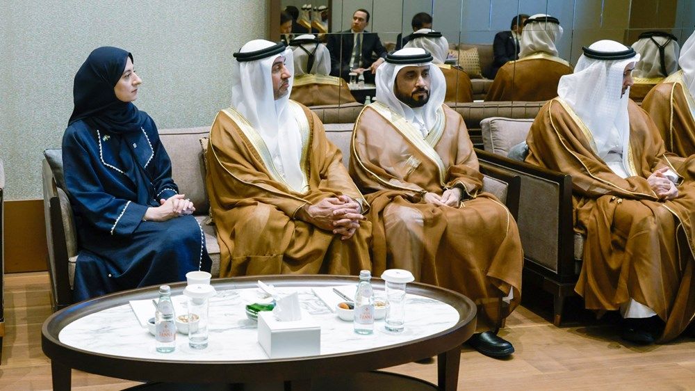 حمدان بن محمد يستعرض مع نائب رئيس وزراء أوزبكستان تطور علاقات البلدين وسبل تعزيزها