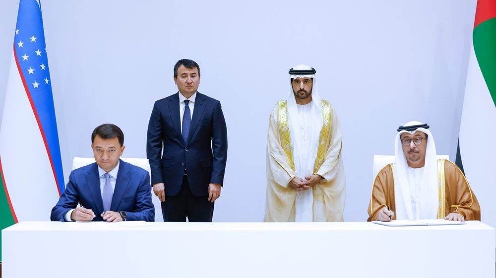 حمدان بن محمد يشهد توقيع اتفاقيات تعاون ثنائي بين الإمارات وأوزبكستان