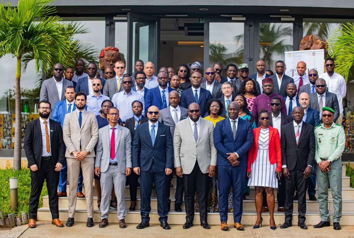 الامارات | طاولة مستديرة حول التعاون الاستثماري والتجاري بين الإمارات وبنين