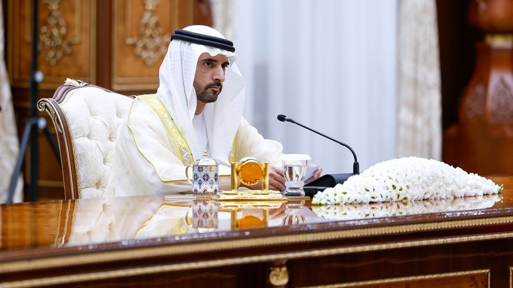 حمدان بن محمد ورئيس أوزبكستان يبحثان تعزيز علاقات الشراكة والتعاون