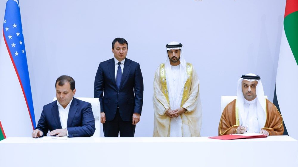 حمدان بن محمد يشهد توقيع اتفاقيات تعاون ثنائي بين الإمارات وأوزبكستان