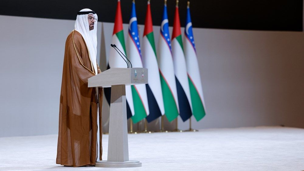 حمدان بن محمد يشهد جانباً من أعمال خلوة التبادل المعرفي الحكومي بين الإمارات وأوزبكستان