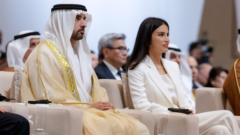 حمدان بن محمد يشهد جانباً من أعمال خلوة التبادل المعرفي الحكومي بين الإمارات وأوزبكستان