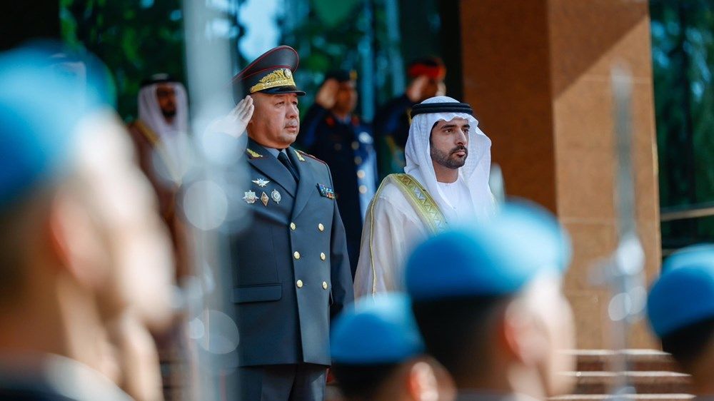 حمدان بن محمد يلتقي رئيس وزراء أوزبكستان ويشهد توقيع مذكرة تفاهم بين البلدين