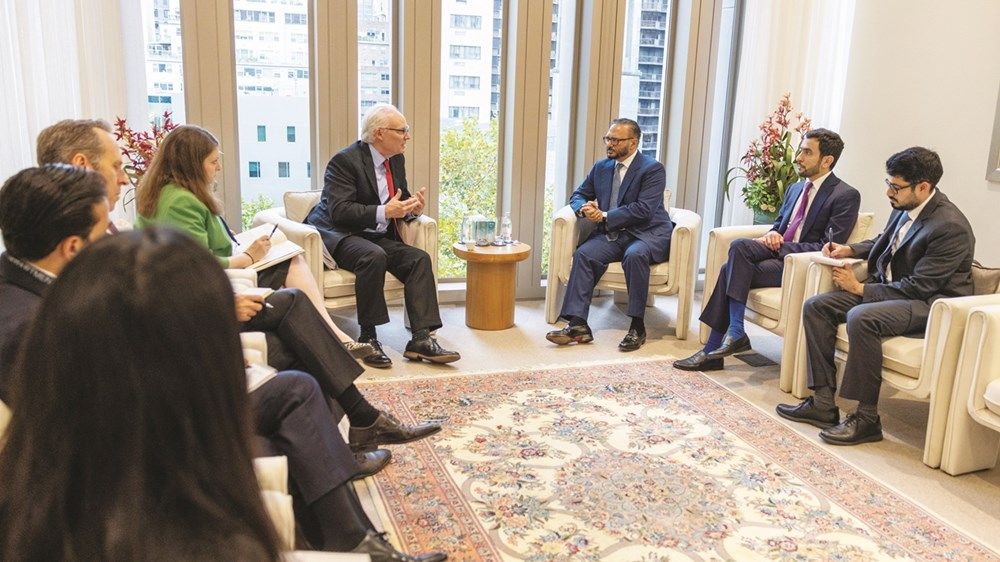 عبدالله بن زايد يبحث جهود منع نشوب النزاعات وحلها سلمياً