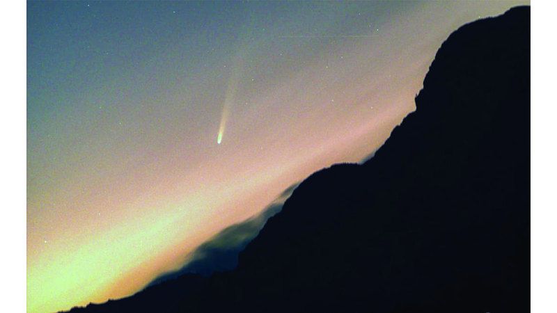 الامارات | رصد المذنب «A3» في سماء الإمارات