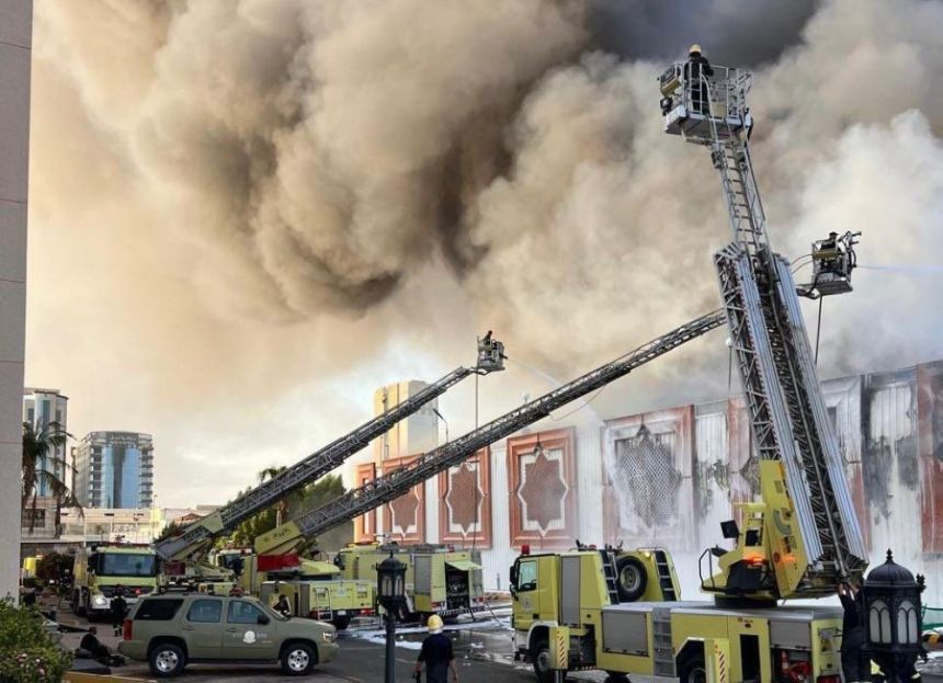عاجل: استشهاد جنديين خلال إخماد حريق بسوق جدة الدولي في حي الروضة