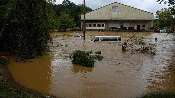 تقديرات هائلة لحجم أضرار الإعصار "هيلين"