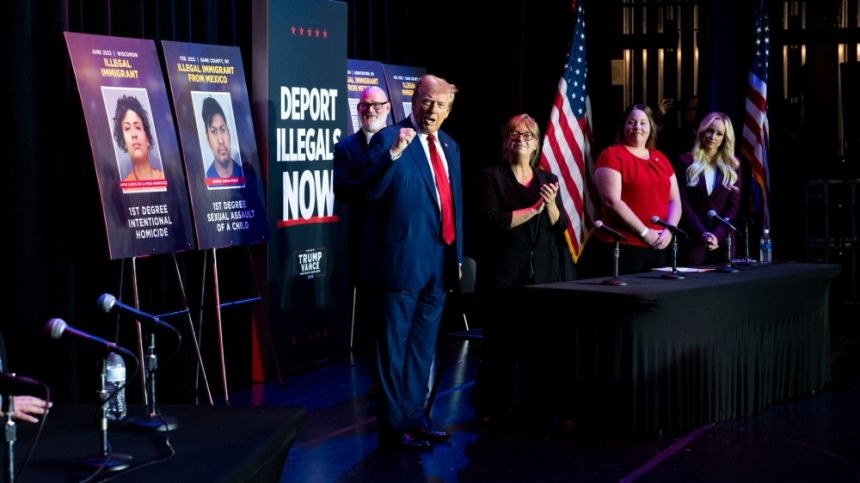 بسبب اللجوء والهجرة.. ترامب: هاريس "مختلة عقلياً"