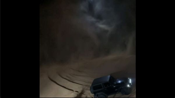 «الوطني للبحث والإنقاذ» يجلي مواطناً تعرض لحادث في الصحراء