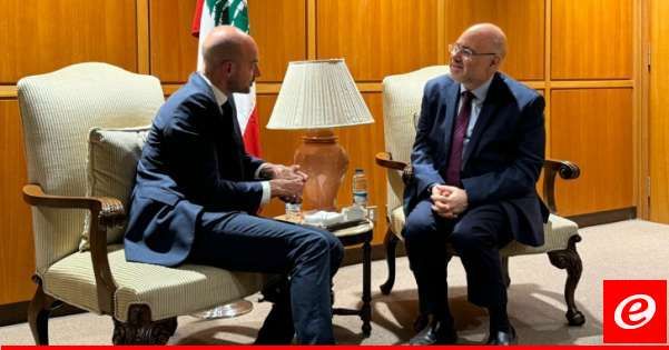 وزير الخارجية الفرنسية أكد وقوف بلاده إلى جانب لبنان والتزامها دعم وزارة الصحة