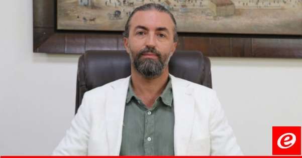 عيتاني: حريق نشب خارج حرم مرفأ بيروت والعمل جار على إخماده